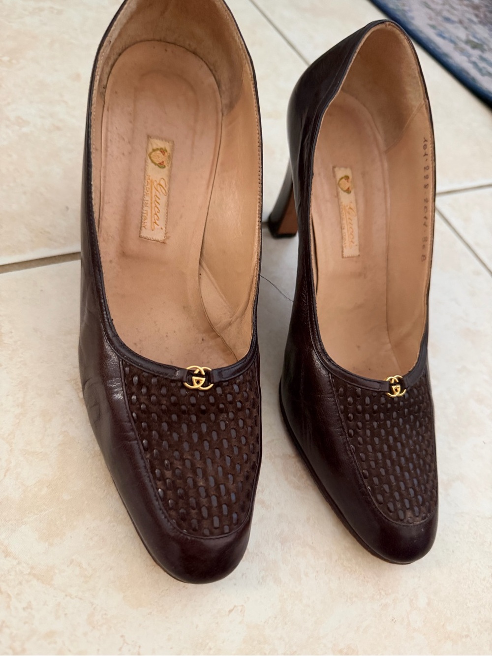 Gucci Dark Brown Leather Mid-Heel Pumps with Gold Logo